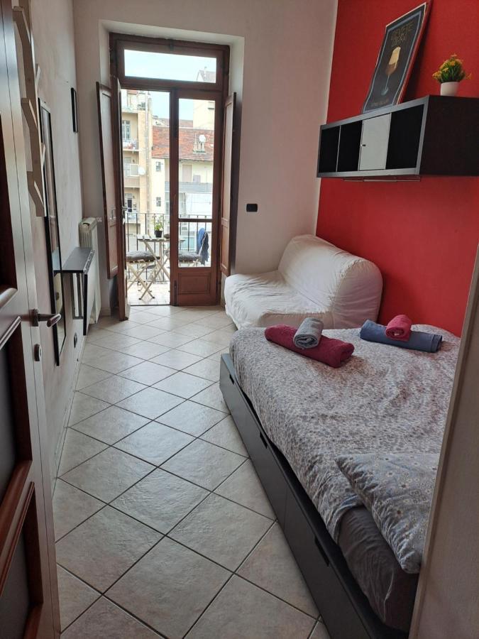 Cozy Room Stanza Close City Center In A Family House Stanza In Appartamento Condiviso Noi Viviamo In Casa Stanza In Affitto Torino Kültér fotó